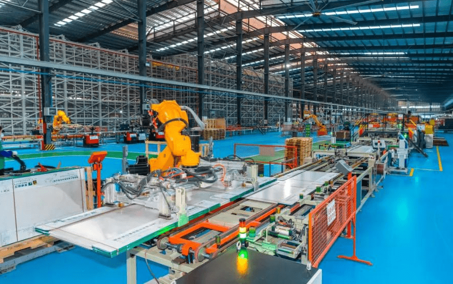 推动传统制造业“数字化”“智能化”“绿色化”转型